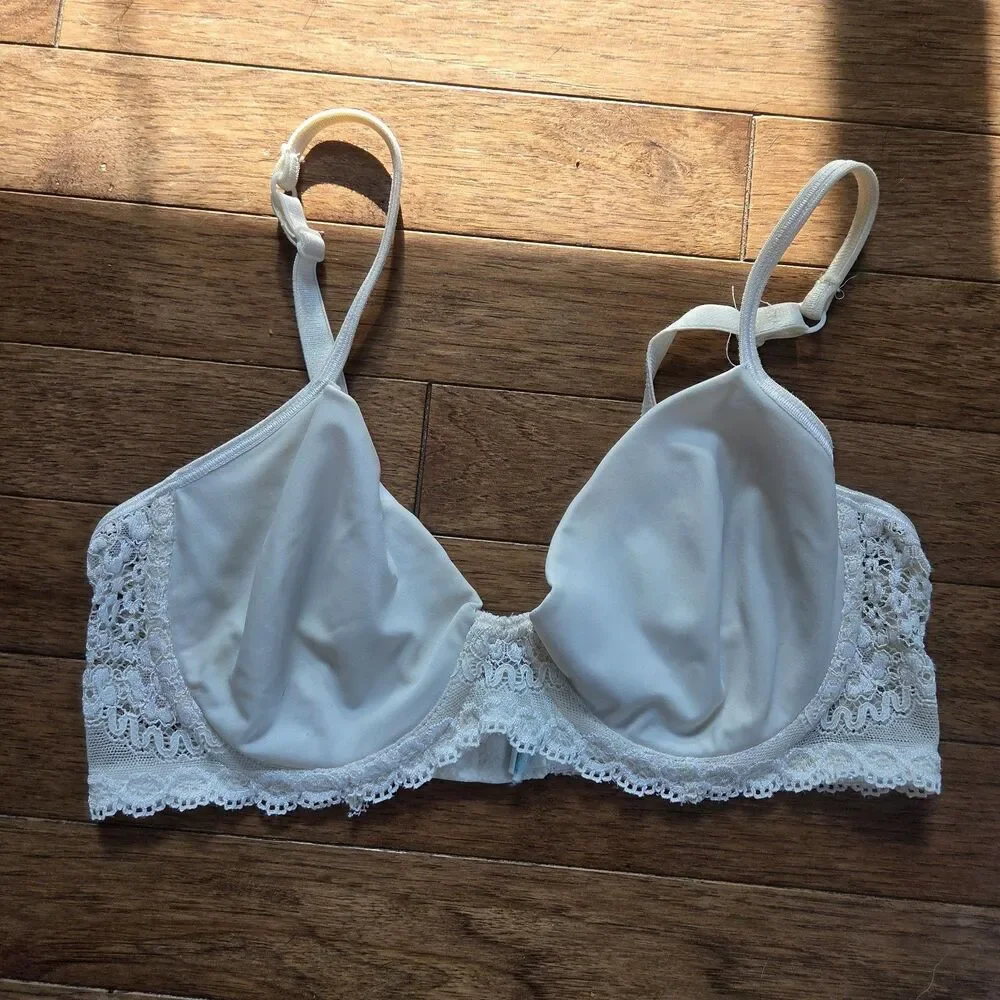 Olga 34D Lot Of 3 Lightly Lined Bras - Nude, White, & Creamish/Green